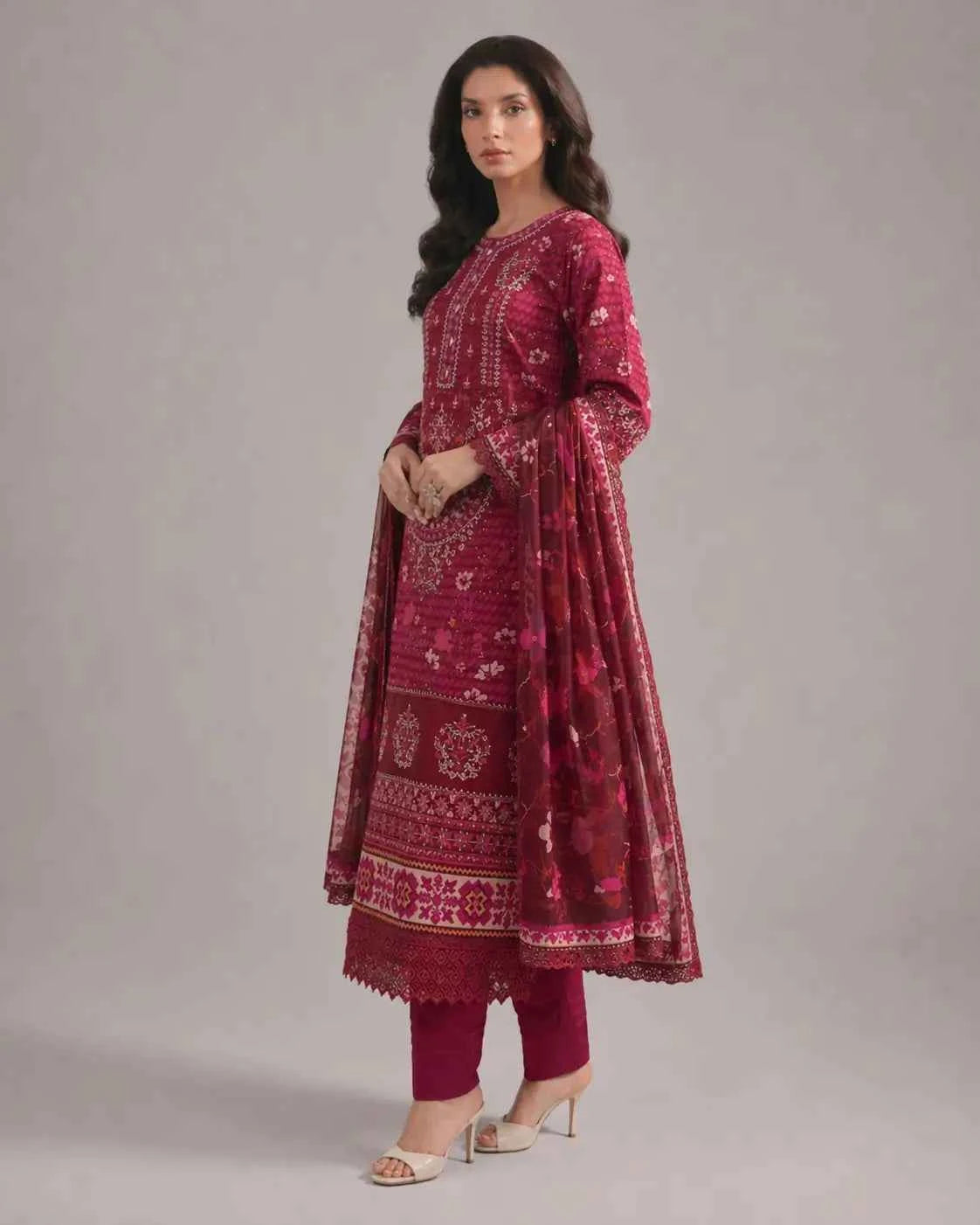 Haya - Lawn Ready to Wear 3-Piece Suit - Queen Libas Pakistan