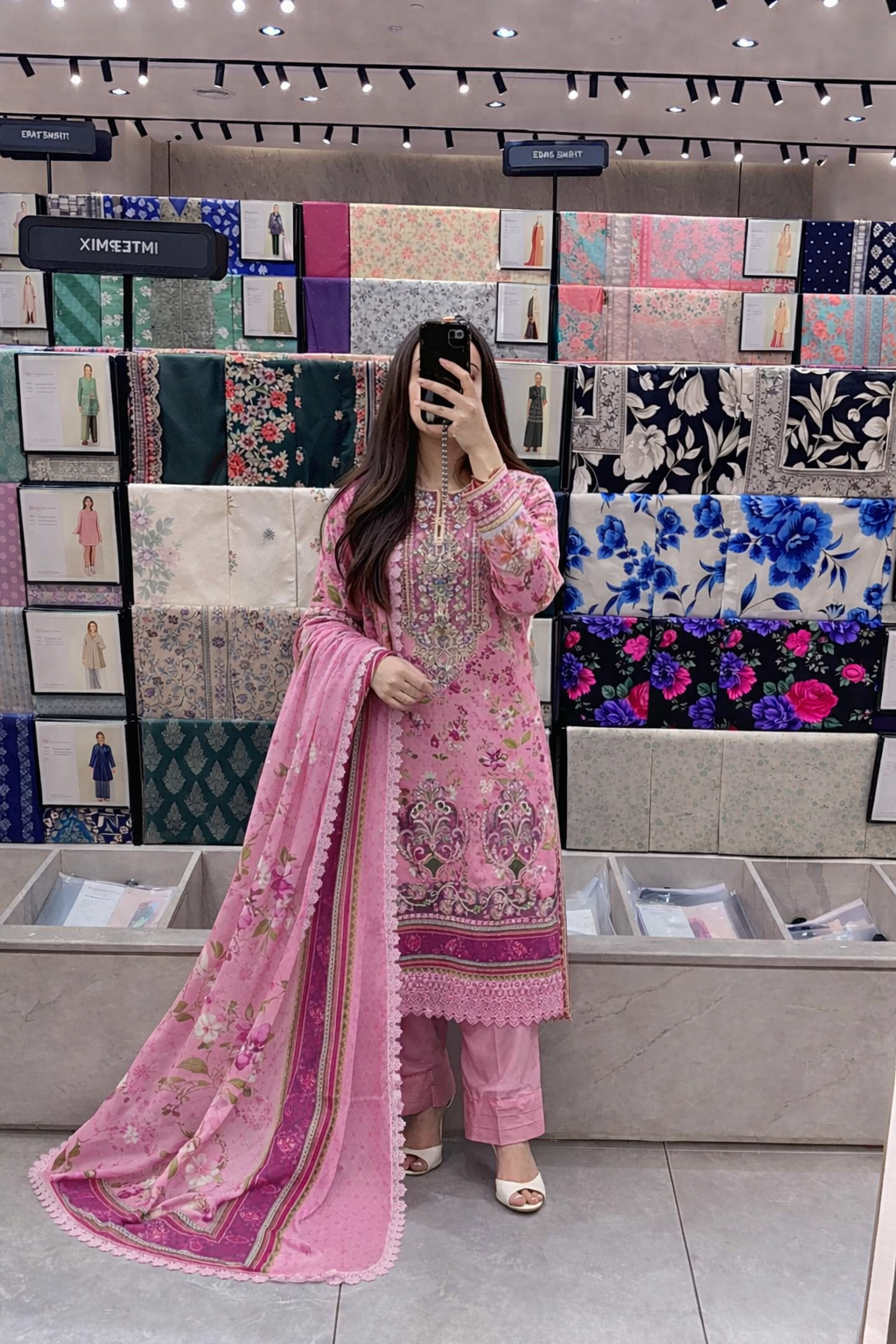 Zoya- Lawn Ready to Wear 3-Piece Suit