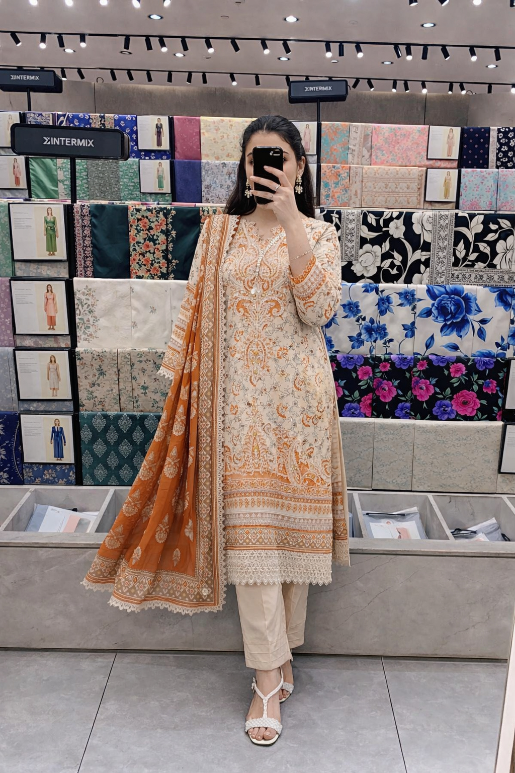 Sahar- Lawn Ready to Wear 3-Piece Suit
